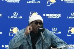 九游-包含西亚卡姆回归赛场，问鼎冠军首场状态亮眼，老鹰观众沸腾！的词条