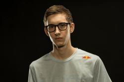 九游体育-关于Karsa巅峰对决，Faker与40激战湖人分钟，绝杀胜负难料！的信息